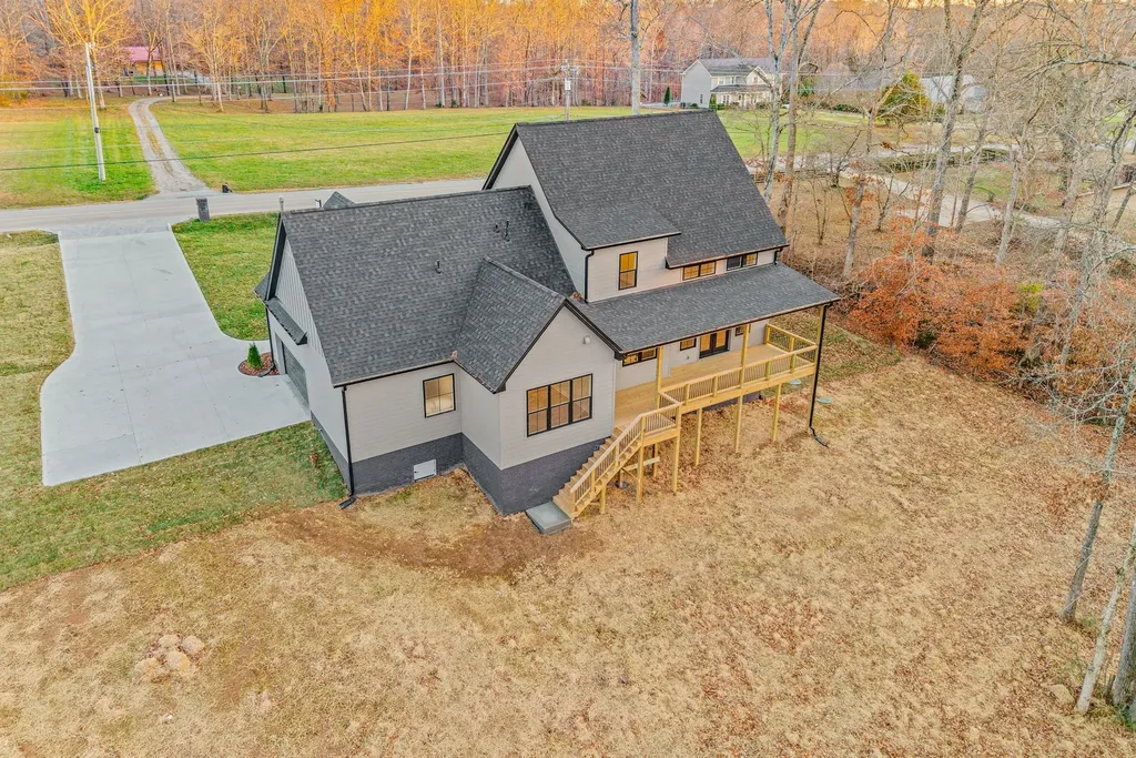 1319 Shady Grove Road Clarksville TN 37043