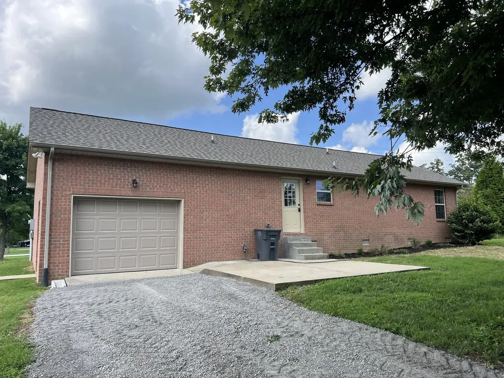 90 Long Creek Road Lafayette TN 37083