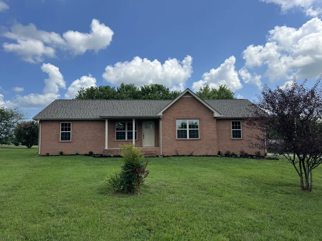 90 Long Creek Road Lafayette TN 37083