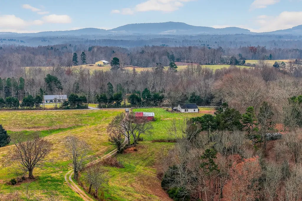 2578 Pea Ridge Road Liberty TN 37095