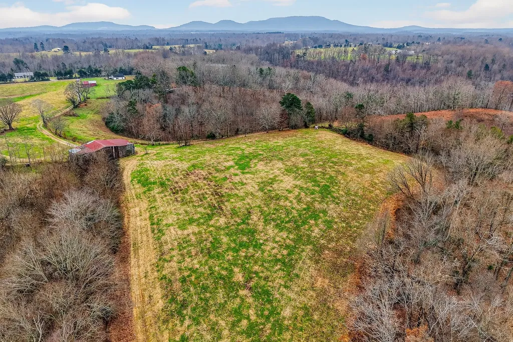 2578 Pea Ridge Road Liberty TN 37095