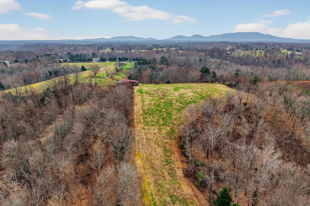 2578 Pea Ridge Road Liberty TN 37095