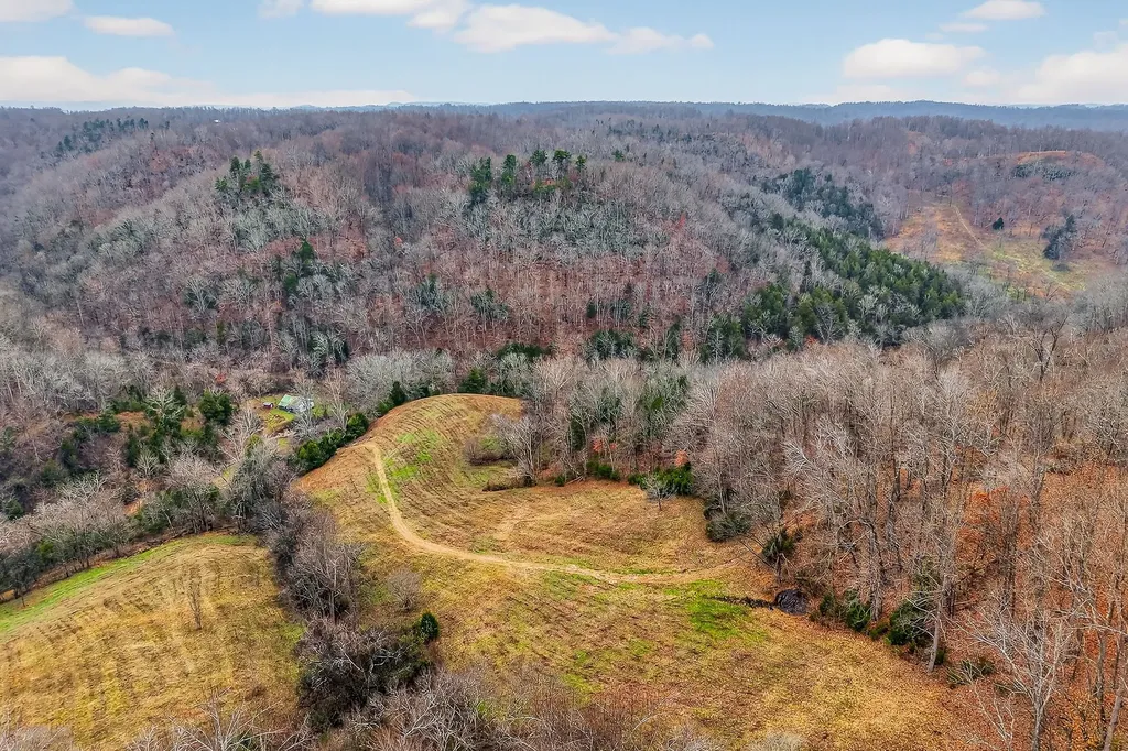 2578 Pea Ridge Road Liberty TN 37095