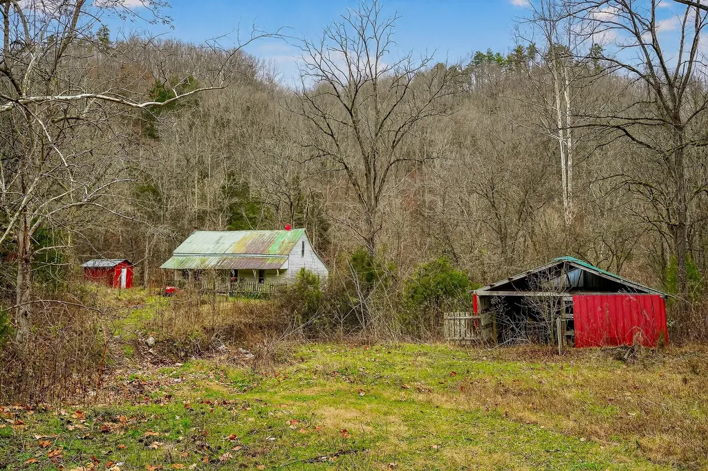 2578 Pea Ridge Road Liberty TN 37095