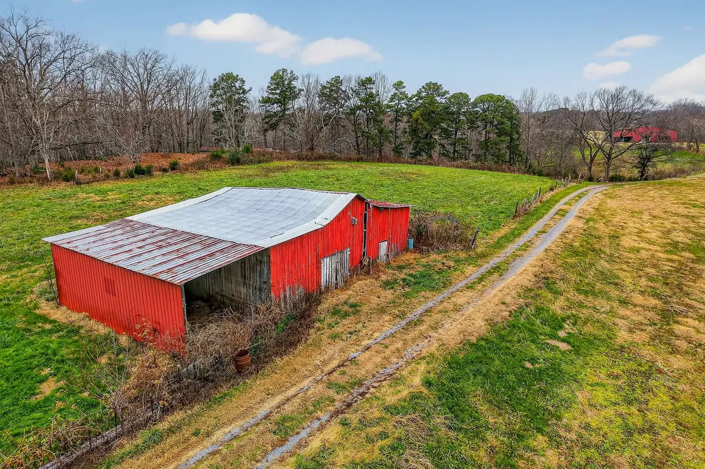 2578 Pea Ridge Road Liberty TN 37095