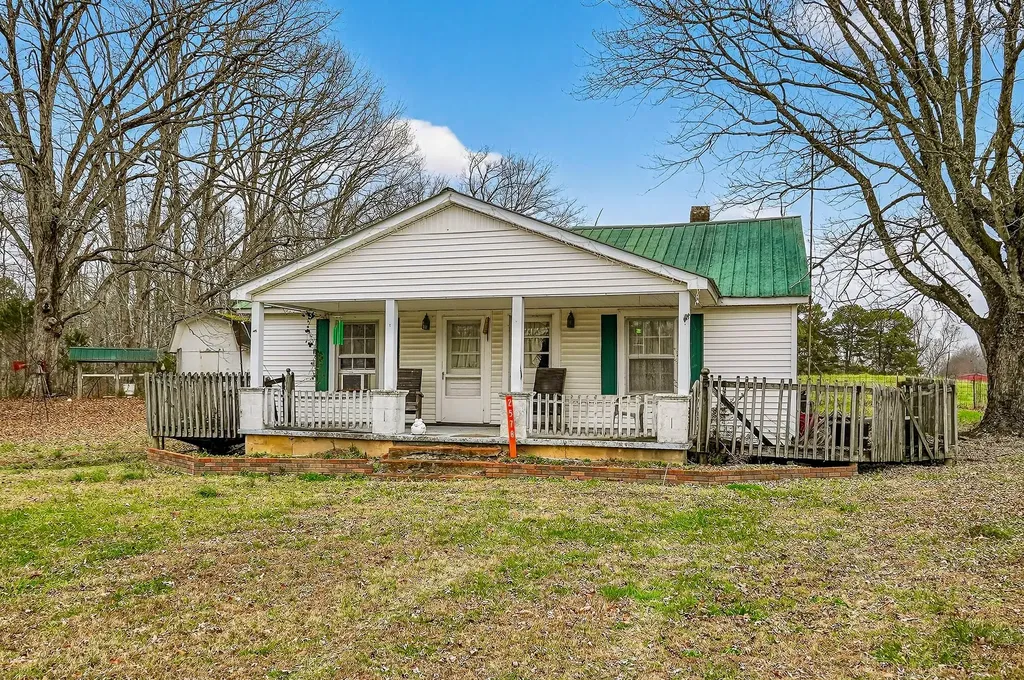 2578 Pea Ridge Road Liberty TN 37095