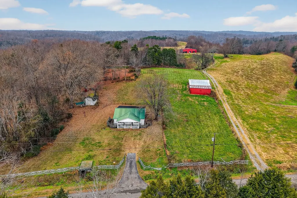 2578 Pea Ridge Road Liberty TN 37095