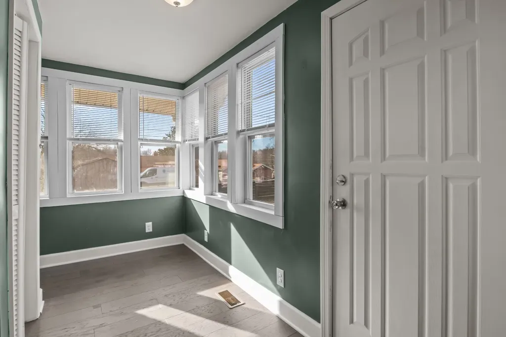 202 Parkway, W Dickson TN 37055