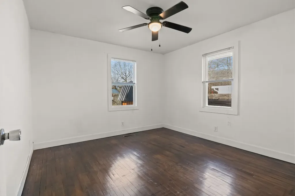 202 Parkway, W Dickson TN 37055
