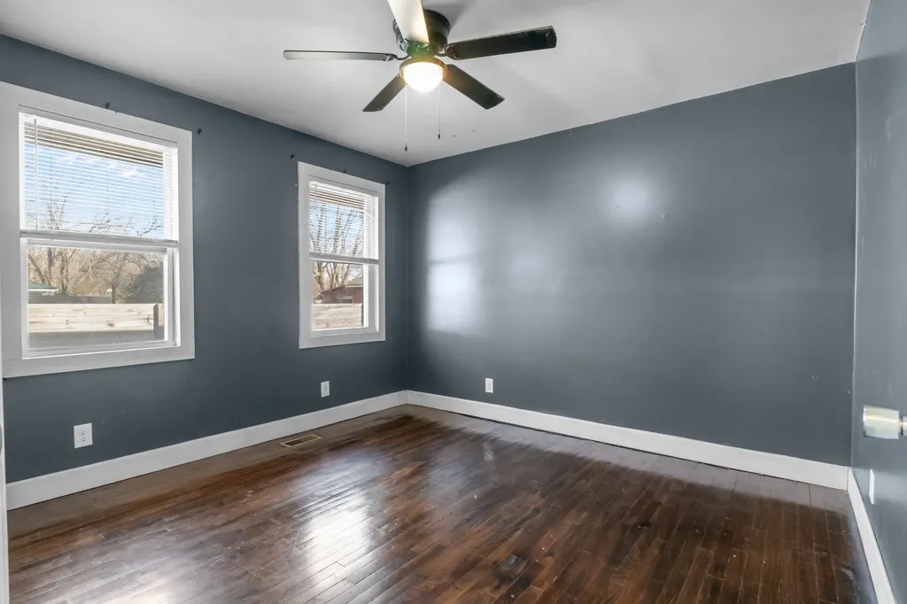 202 Parkway, W Dickson TN 37055