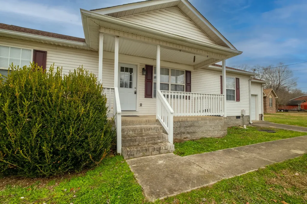 117 Carter Blake Road Tullahoma TN 37388
