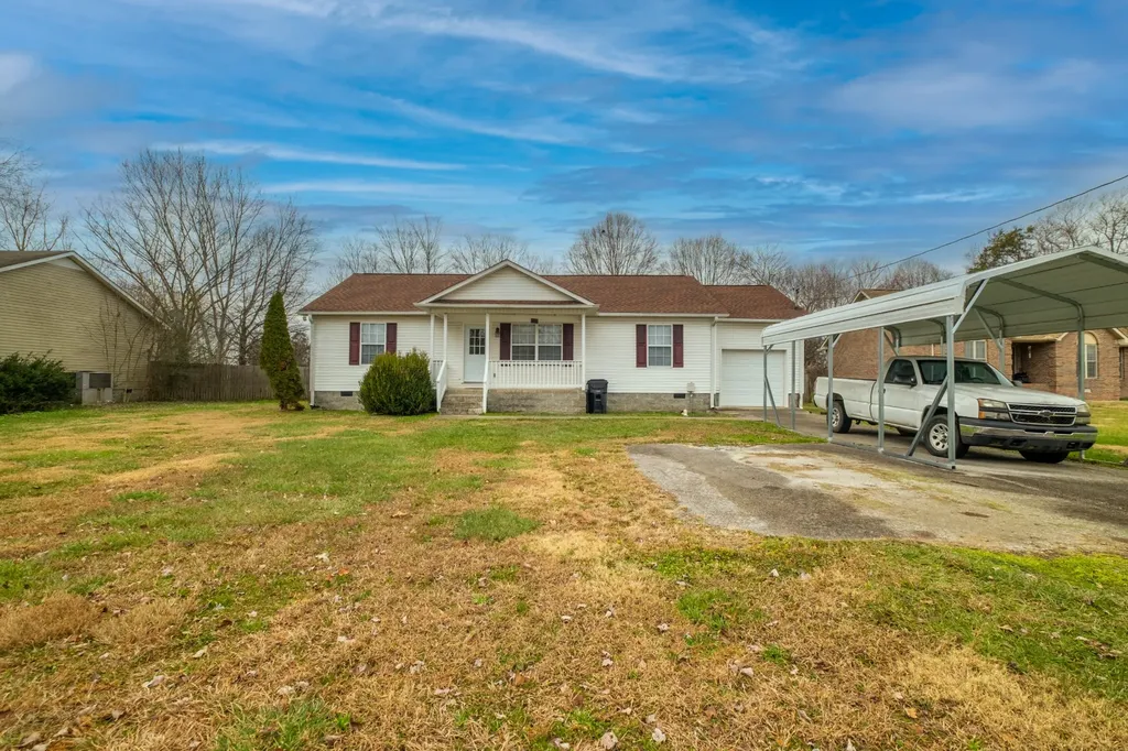 117 Carter Blake Road Tullahoma TN 37388