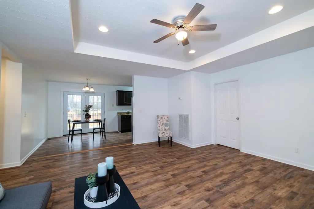 117 Carter Blake Road Tullahoma TN 37388