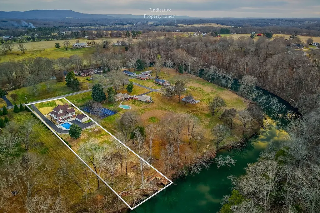 962 Indian Mound Drive Mcminnville TN 37110
