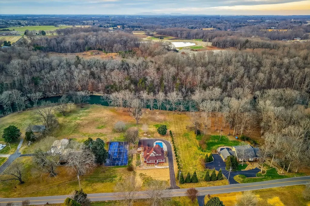 962 Indian Mound Drive Mcminnville TN 37110