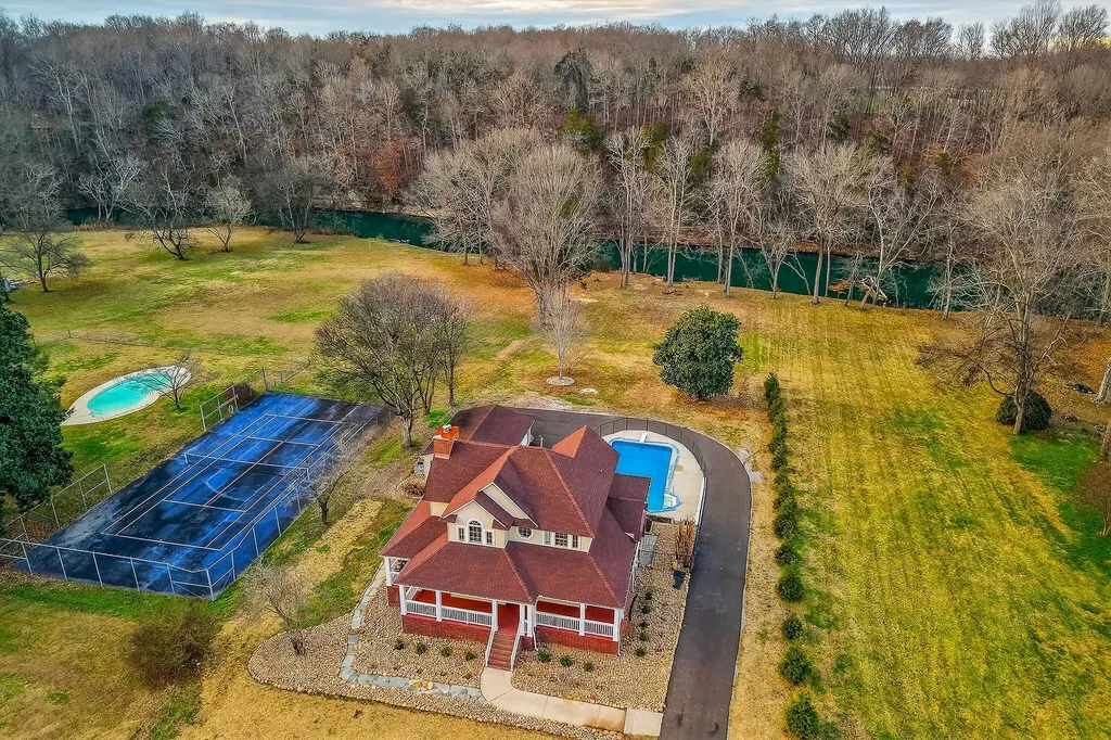 962 Indian Mound Drive Mcminnville TN 37110