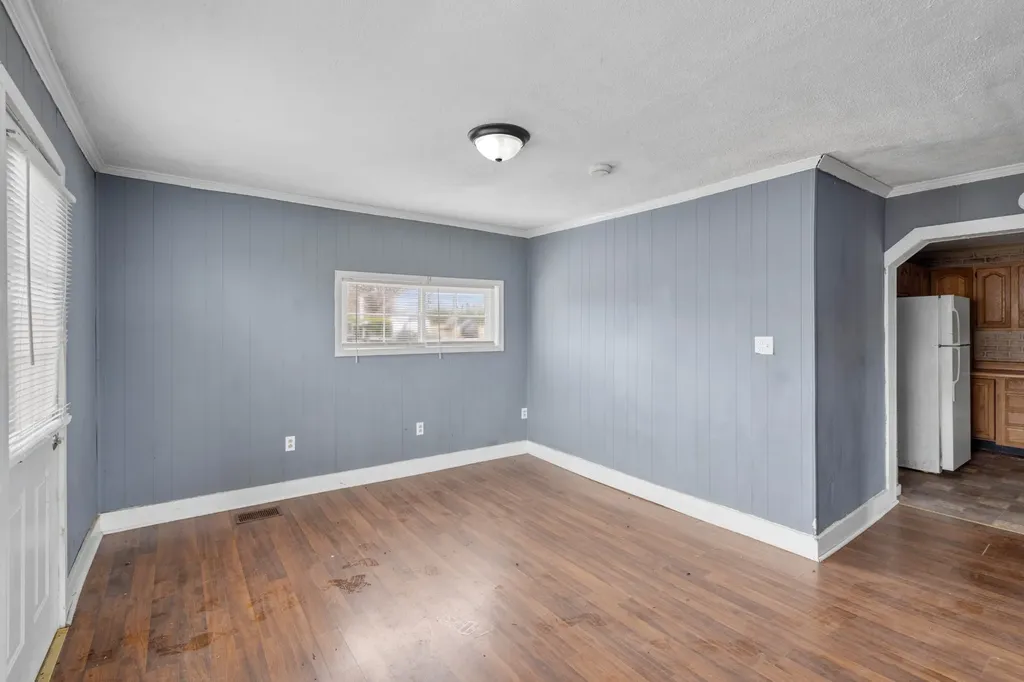 699 Oak Street Lafayette TN 37083