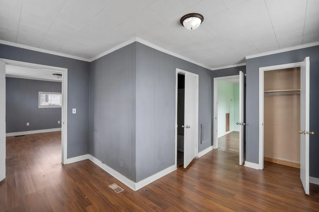 699 Oak Street Lafayette TN 37083