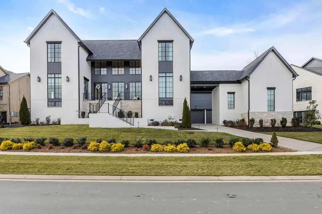 7060 Lanceleaf Drive College Grove TN 37046
