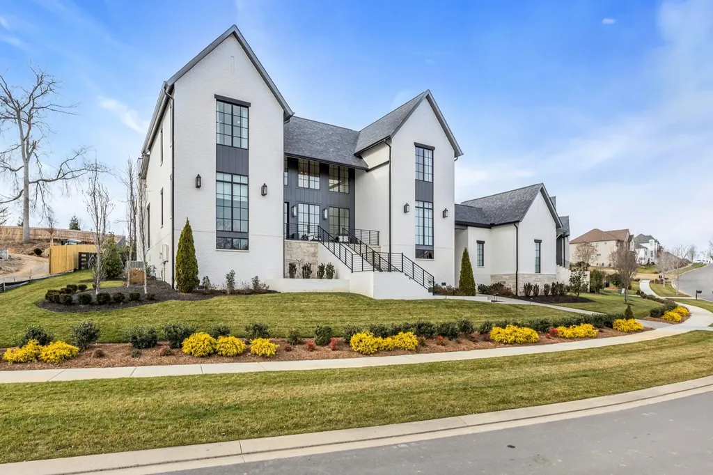 7060 Lanceleaf Drive College Grove TN 37046