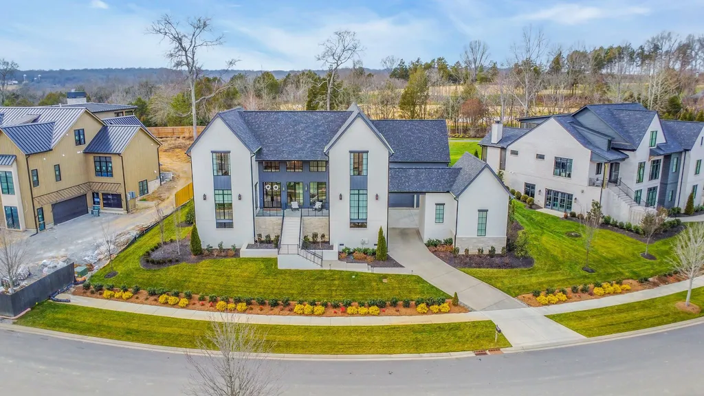 7060 Lanceleaf Drive College Grove TN 37046