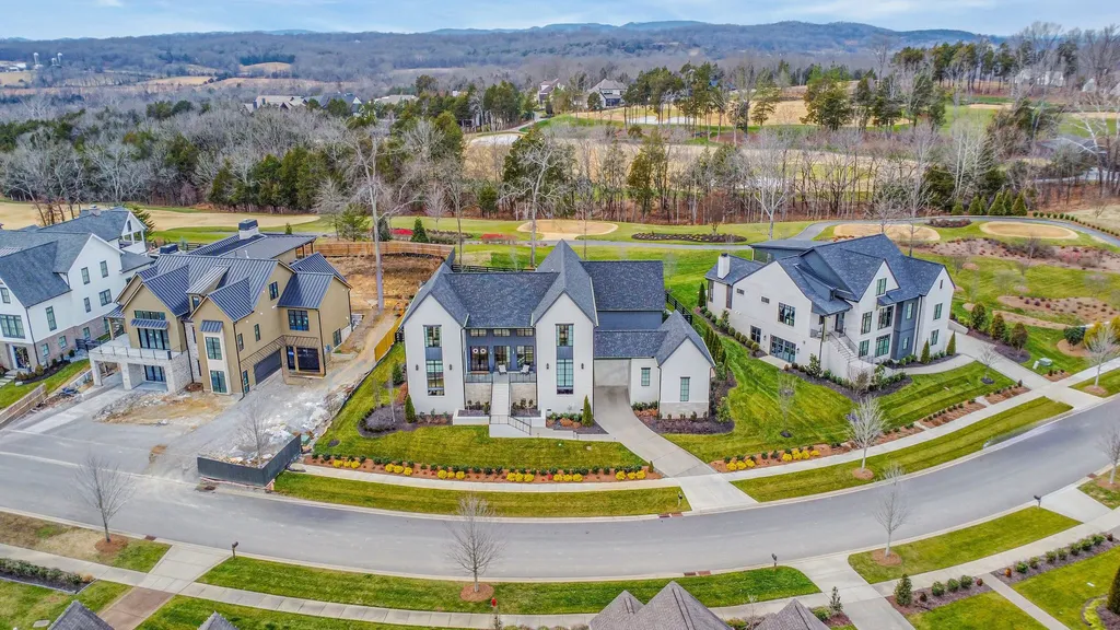 7060 Lanceleaf Drive College Grove TN 37046