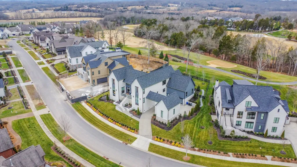 7060 Lanceleaf Drive College Grove TN 37046
