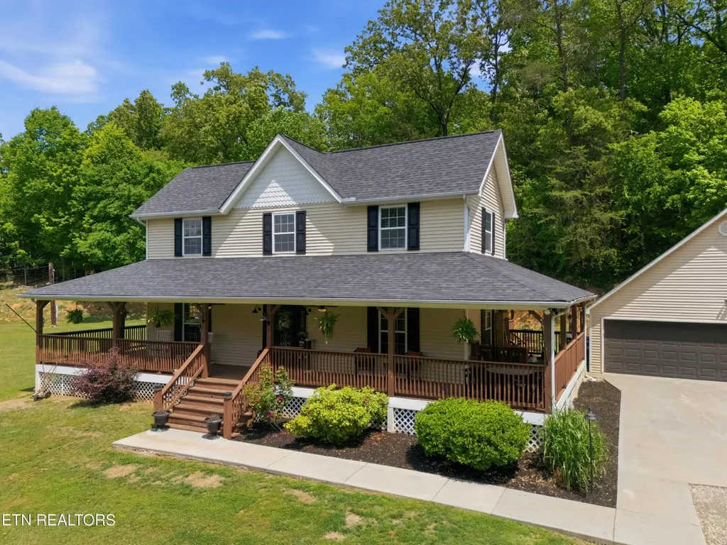 1913 E Union Valley Road Seymour TN 37865