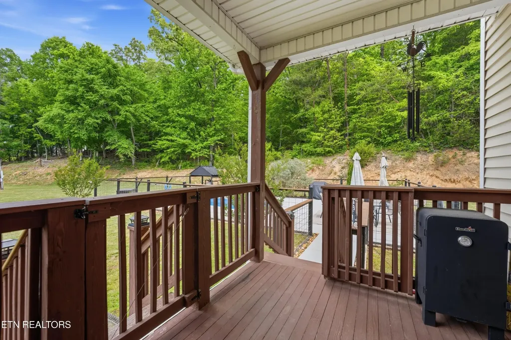 1913 E Union Valley Road Seymour TN 37865