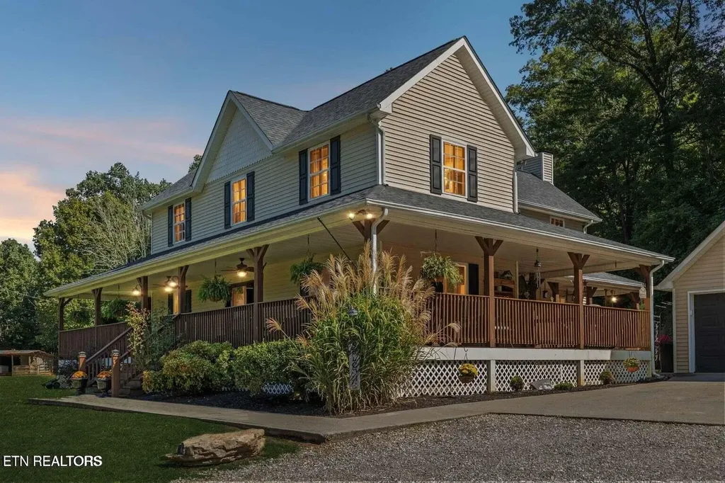 1913 E Union Valley Road Seymour TN 37865