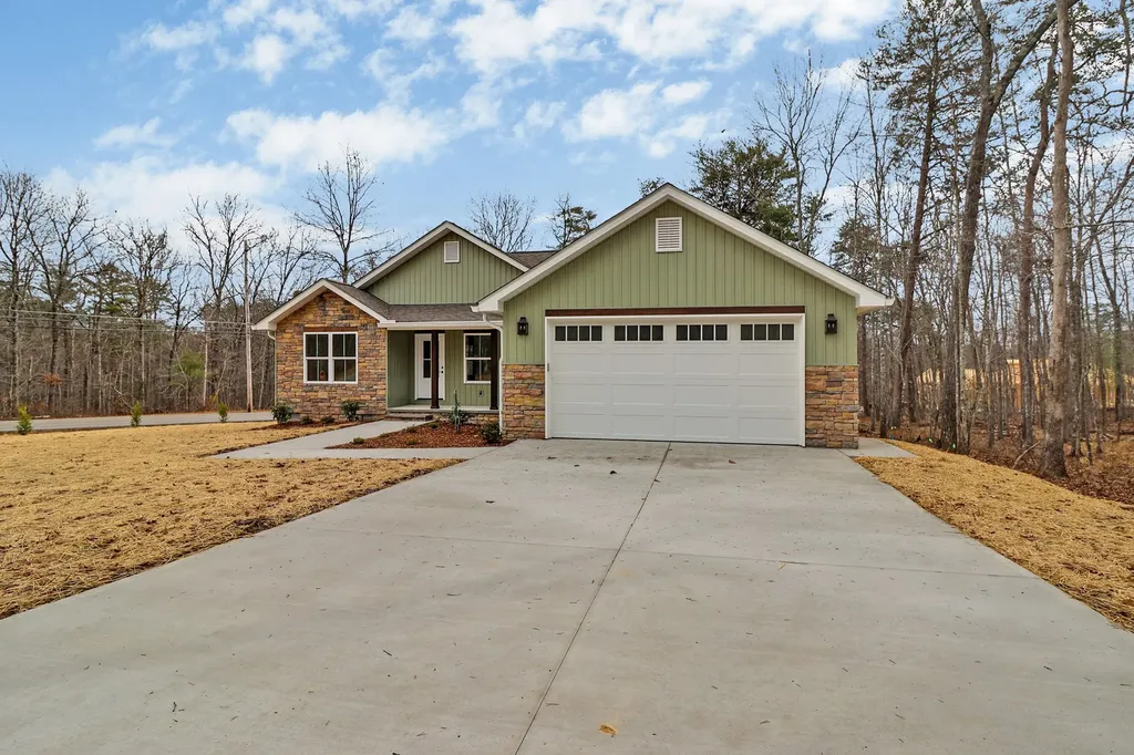 154 Adler Lane Crossville TN 38558
