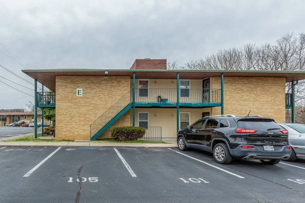 555 N Dupont Avenue Madison TN 37115