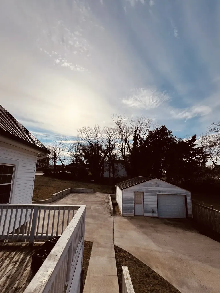 748 Main Street Clarksville TN 37040