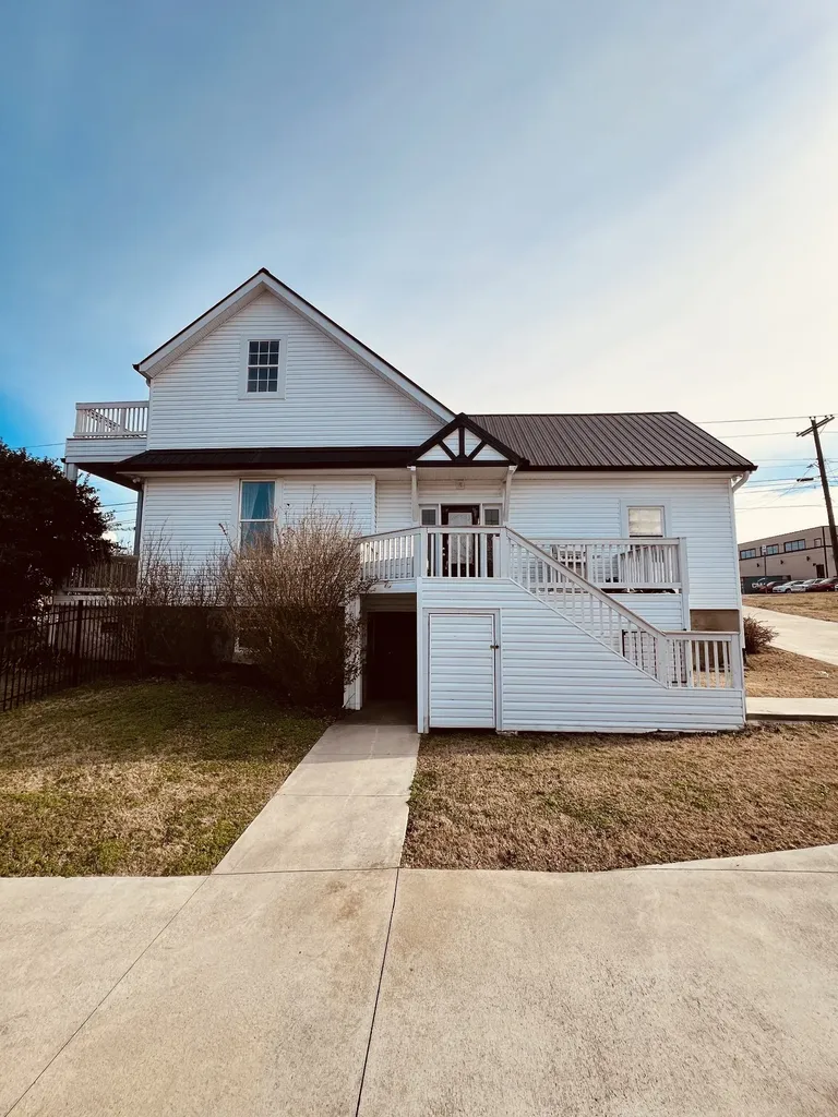 748 Main Street Clarksville TN 37040