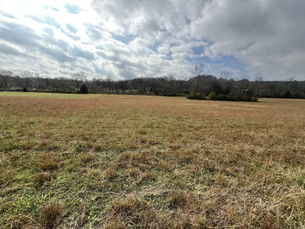 0 Carters Creek Pike Columbia TN 38401