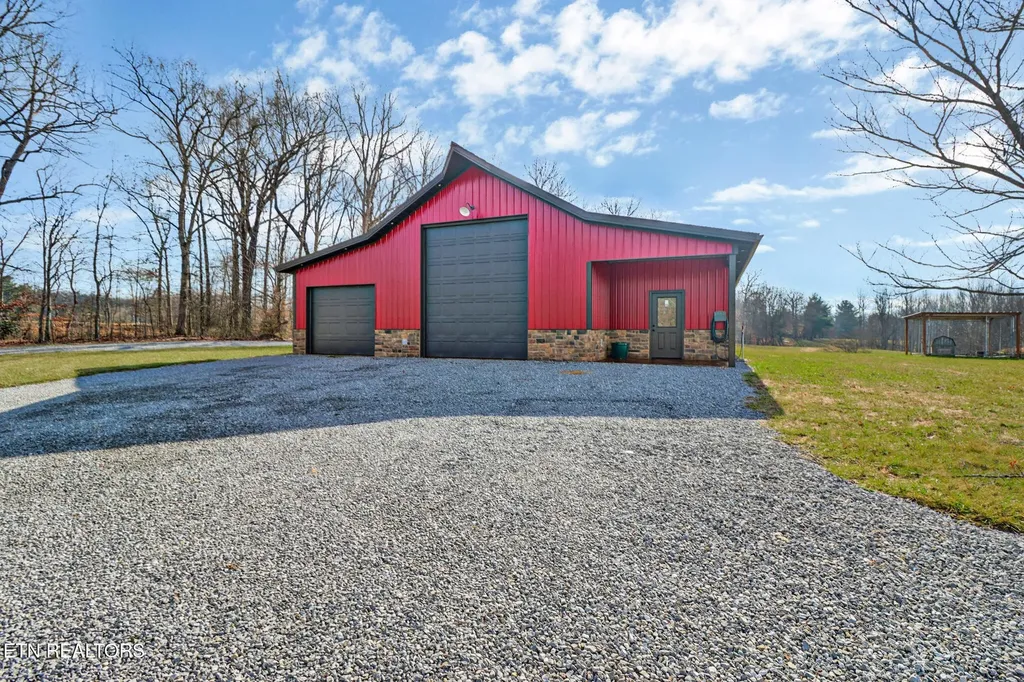 370 Randolph Road Crossville TN 38555