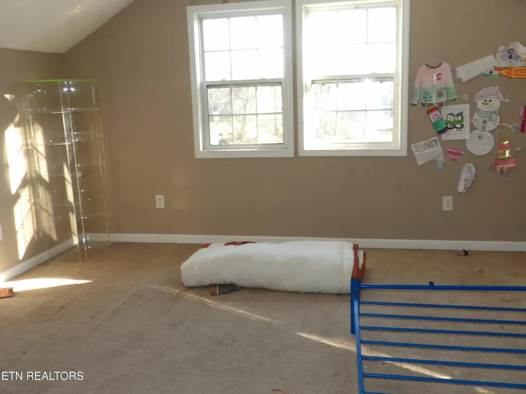 130 Hickory Lane Crossville TN 38555