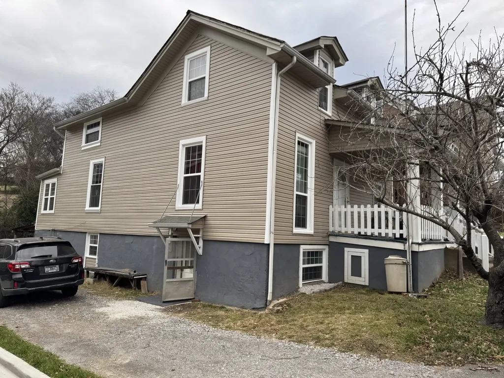 416 S 2nd Street Clarksville TN 37040