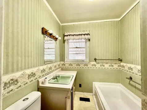 9199 Highway 20 Summertown TN 38483