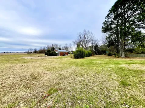 9199 Highway 20 Summertown TN 38483
