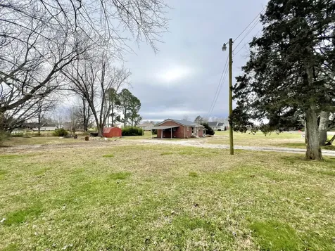 9199 Highway 20 Summertown TN 38483