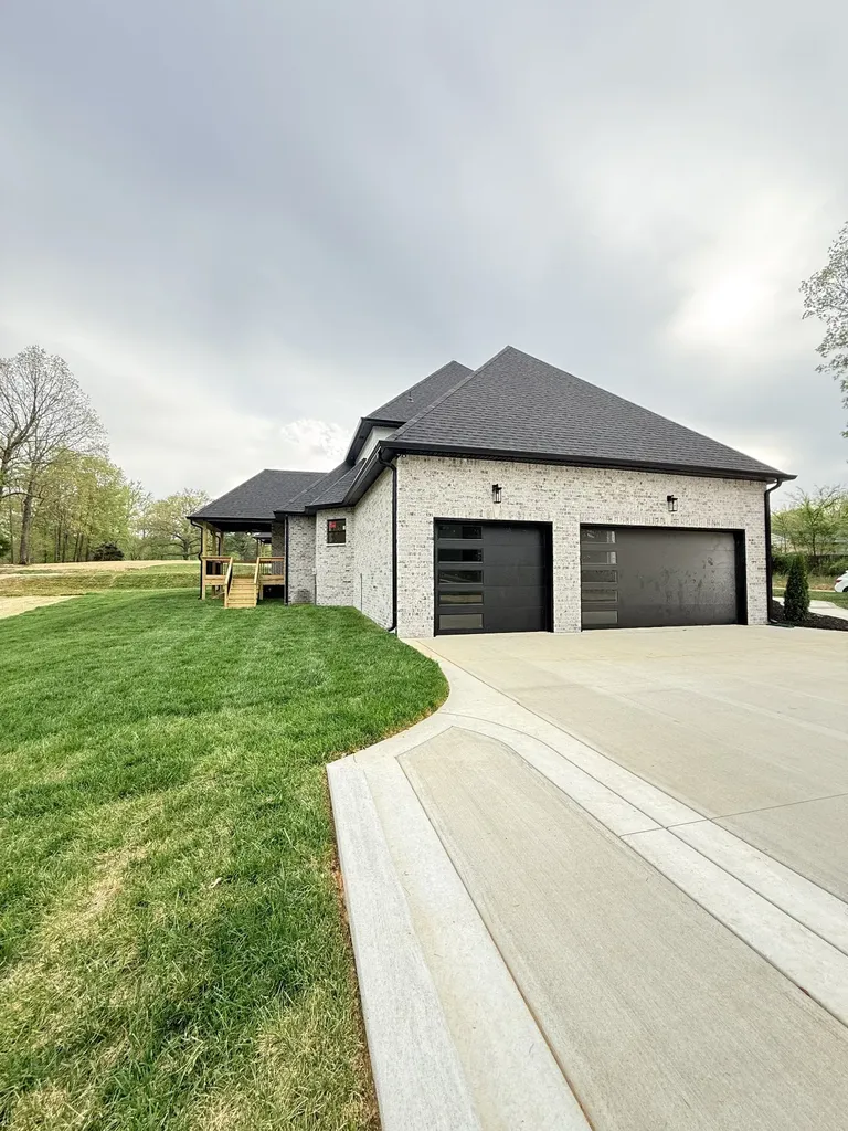 4009 Sadie Grace Way Clarksville TN 37042