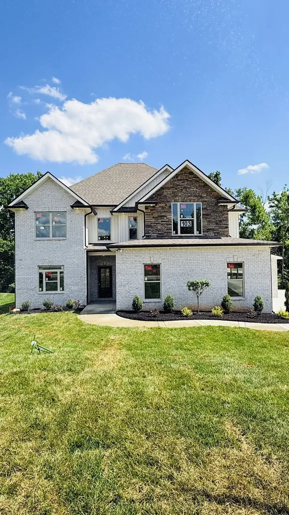 373 Young Lane Pleasant View TN 37146