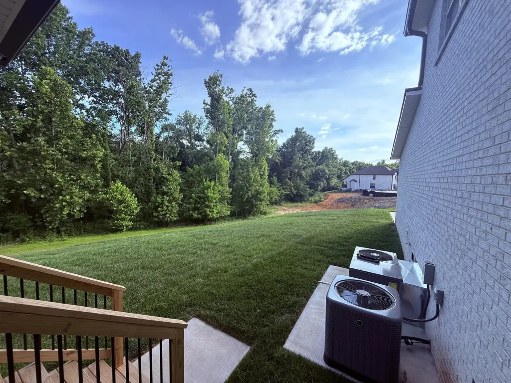 373 Young Lane Pleasant View TN 37146