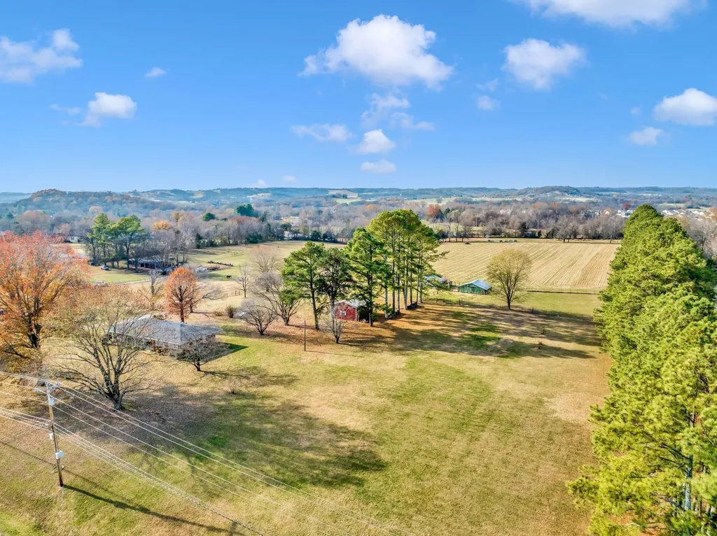 2345 Nashville Highway Columbia TN 38401