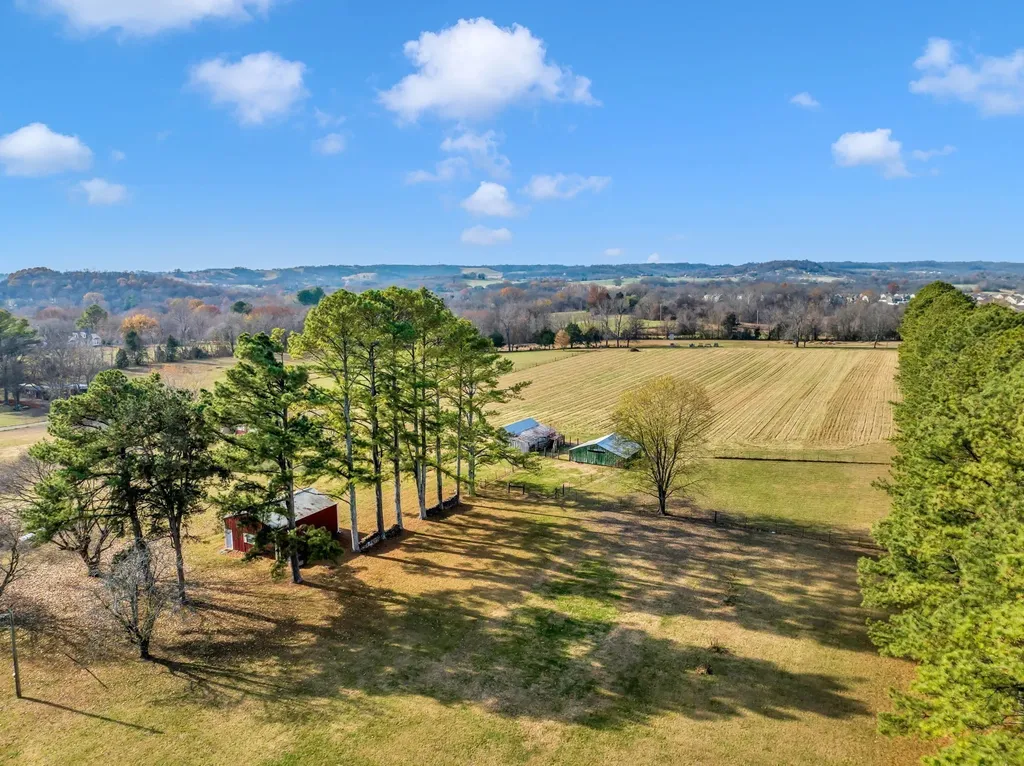 2345 Nashville Highway Columbia TN 38401
