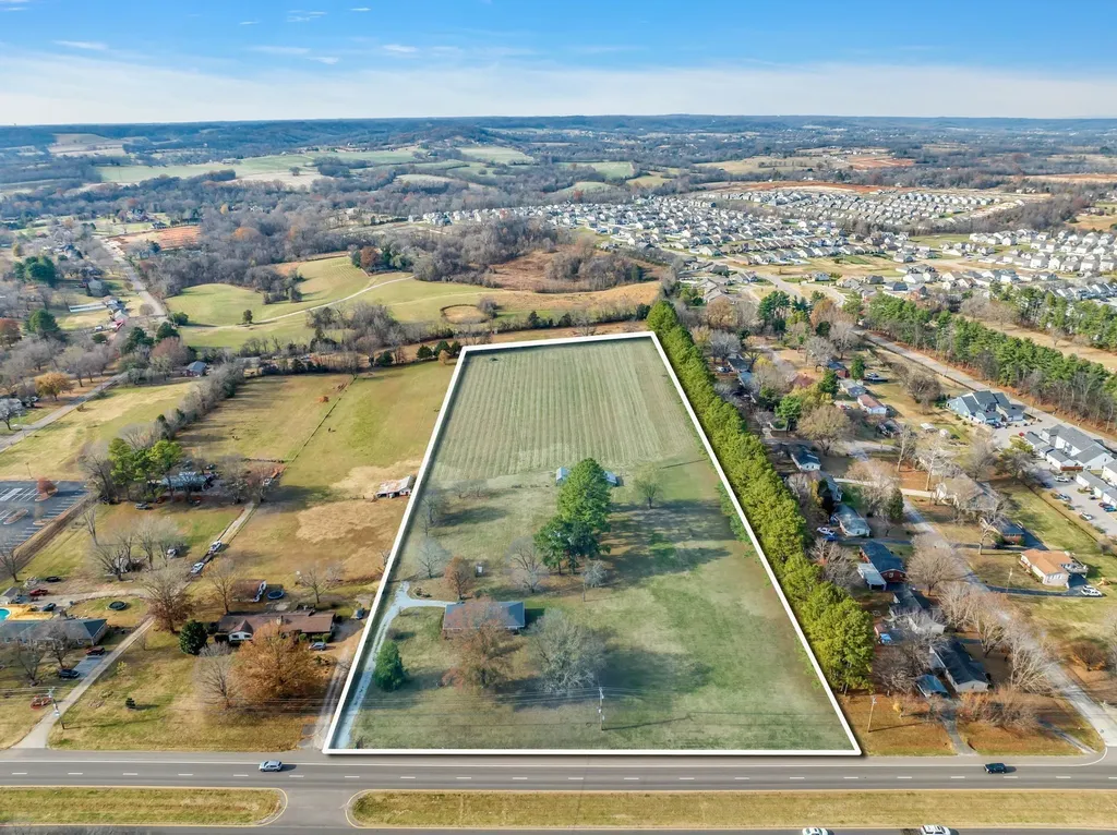 2345 Nashville Highway Columbia TN 38401