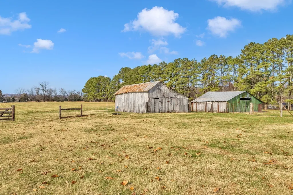2345 Nashville Highway Columbia TN 38401
