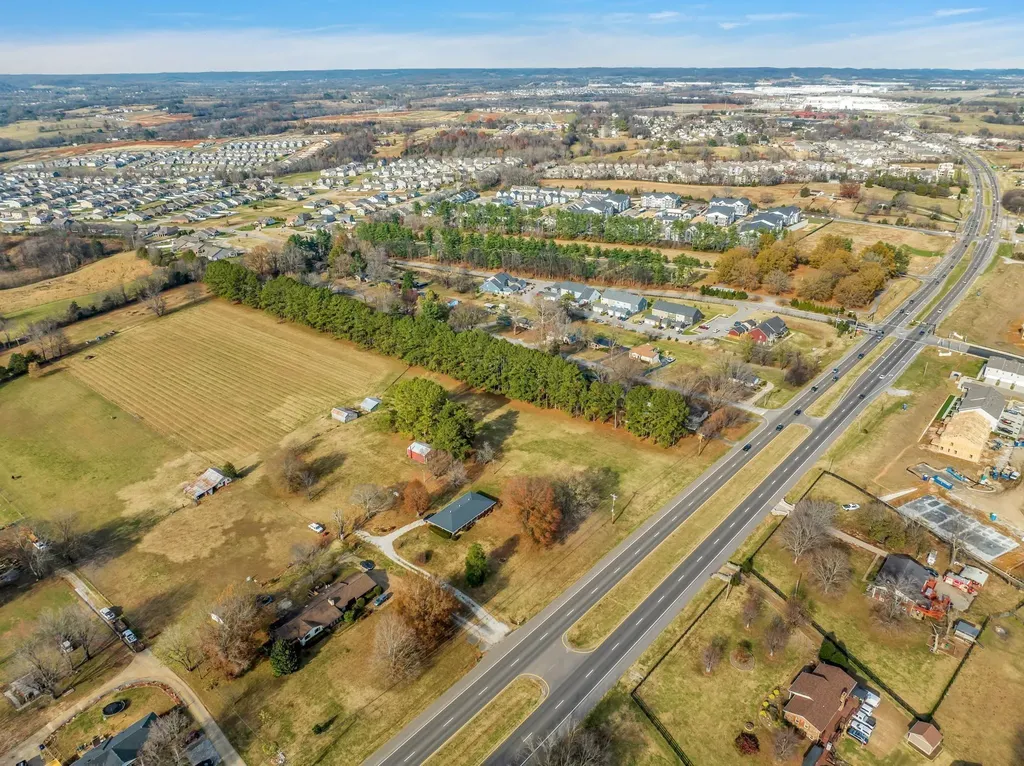 2345 Nashville Highway Columbia TN 38401