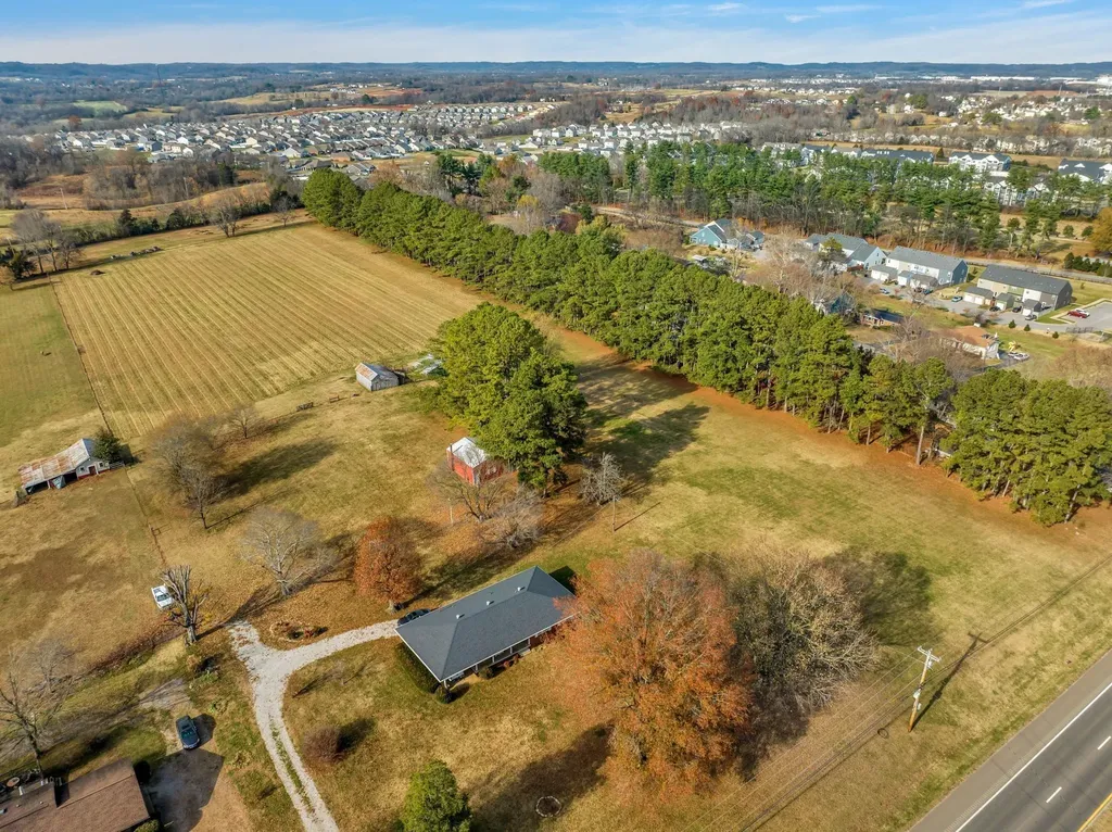 2345 Nashville Highway Columbia TN 38401